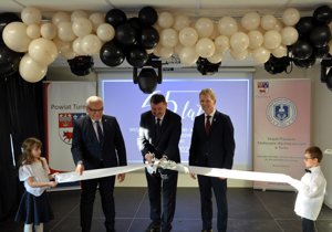 Zdjęcie główne dla wydarzenia: Jubileusz 45-lecia Specjalnego Ośrodka Szkolno-Wychowawczego im. Kornela Makuszyńskiego w Turku