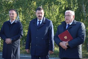 Zdjęcie główne dla wydarzenia: Nowa nawierzchnia na drodze Dąbrowa – Smulsko  - komfort i bezpieczeństwo dla kierowców i pieszych