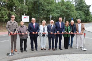 Zdjęcie główne dla wydarzenia: Tuliszków zyskał nową wizytówkę komunikacyjną –  ul. Jabłonna w Tuliszkowie oficjalnie otwarta